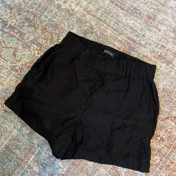 Anine Bing Black Shorts - Picture 2 of 4